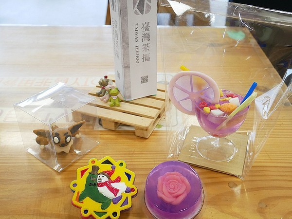 臺灣茶摳創皂館：臺灣茶摳創皂館-苗栗公館親子好去處  動手做屬於自己的肥皂  可彩繪、可捏塑  連大朋友也玩得很開心  (文末抽獎)