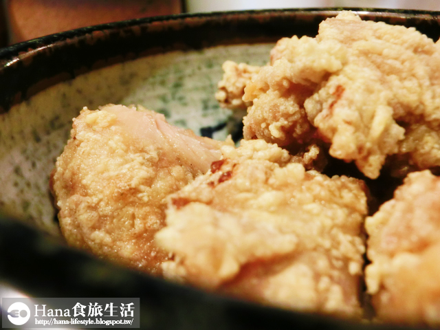 【高雄左營】麵處小林 高雄店 | 橫濱家系拉麵 販賣食券的機器令人想到一蘭 認真料理 真誠待人 大雨午後令人安心的小店