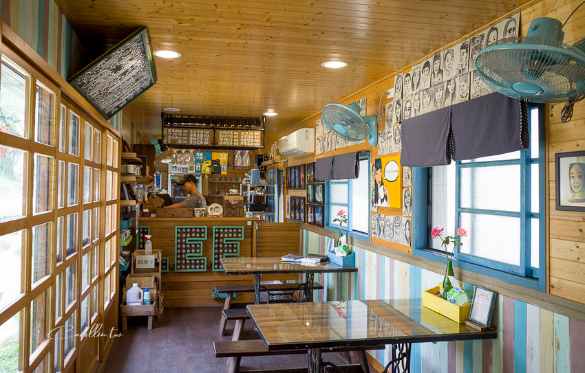 《花田小路》玫瑰田邊的澎湃水果鬆餅咖啡店 - 卡琳。摸魚兒趣