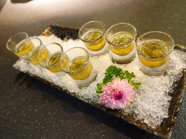 寬巷子信義店:【信義區捷運美食】寬巷子創意料理鍋品 顛覆傳統!一場兼具華麗視覺感官與味蕾的美食饗宴~