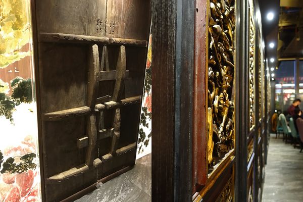 寬巷子信義店:【信義區捷運美食】寬巷子創意料理鍋品 顛覆傳統!一場兼具華麗視覺感官與味蕾的美食饗宴~