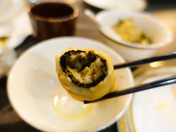 寬巷子信義店:【信義區捷運美食】寬巷子創意料理鍋品 顛覆傳統!一場兼具華麗視覺感官與味蕾的美食饗宴~