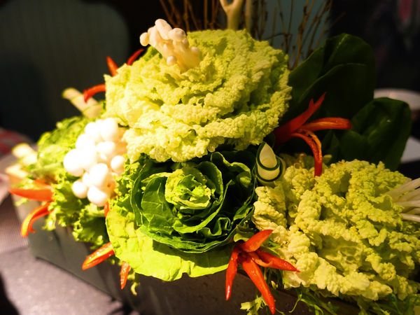 寬巷子信義店:【信義區捷運美食】寬巷子創意料理鍋品 顛覆傳統!一場兼具華麗視覺感官與味蕾的美食饗宴~