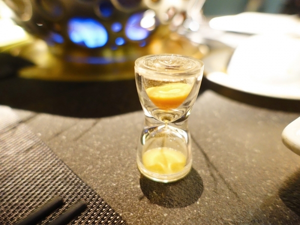 寬巷子信義店:【信義區捷運美食】寬巷子創意料理鍋品 顛覆傳統!一場兼具華麗視覺感官與味蕾的美食饗宴~