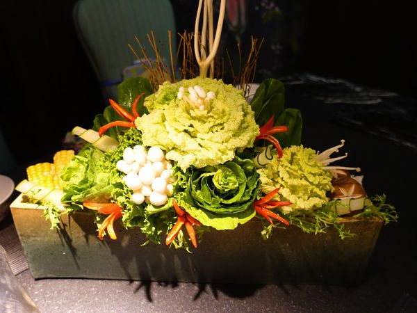 寬巷子信義店:【信義區捷運美食】寬巷子創意料理鍋品 顛覆傳統!一場兼具華麗視覺感官與味蕾的美食饗宴~