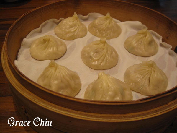 原味小籠包 樂天皇朝 微風信義 八色小籠包 新加坡小籠包 來自新加坡