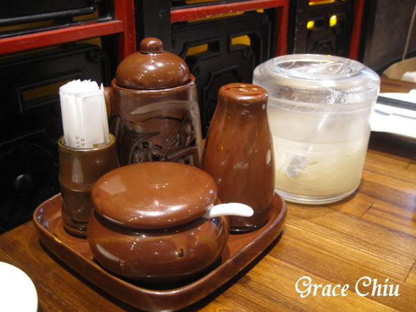 樂天皇朝 微風信義 八色小籠包 新加坡小籠包 來自新加坡