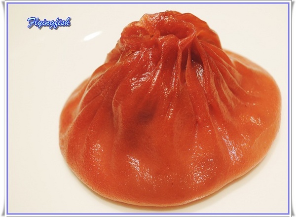 樂天皇朝(微風信義)： ✜ 繽紛吸睛、吃過尚嘻華ㄟ過鹹水八味馬卡龍小籠包！ -「樂天皇朝(微風信義店)」(初訪) ٩(๑❛ᴗ❛๑)۶