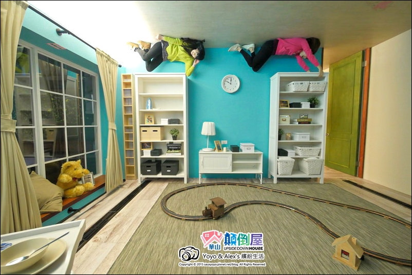 【台北 展覽】反轉世界華山顛倒屋 ~ 一起進入電影全面啟動、顛倒世界般的超現實顛倒世界 反轉世界超有趣!!! / 華山1914文創園區森林劇場 / 捷運忠孝新生