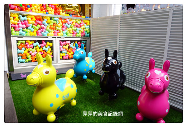 Caffe Rody 主題餐廳 ~ 跳跳馬Jump到台北東區.被Rody包圍了 - 捷運忠孝敦化站