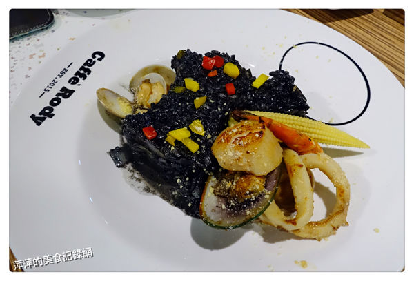 Caffe Rody 主題餐廳 ~ 跳跳馬Jump到台北東區.被Rody包圍了 - 捷運忠孝敦化站