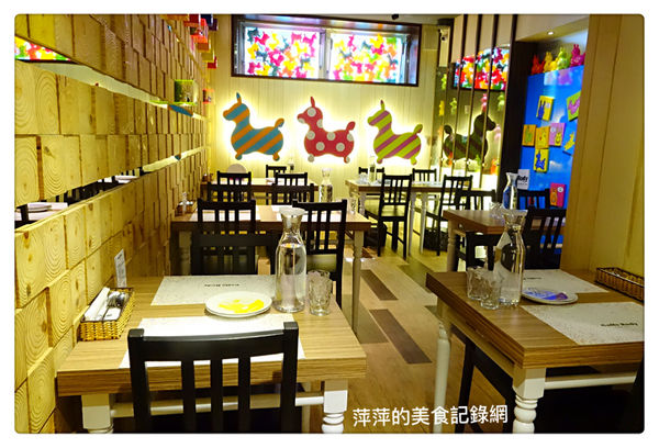 Caffe Rody 主題餐廳 ~ 跳跳馬Jump到台北東區.被Rody包圍了 - 捷運忠孝敦化站