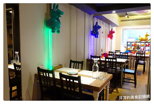 Caffe Rody 主題餐廳 ~ 跳跳馬Jump到台北東區.被Rody包圍了 - 捷運忠孝敦化站