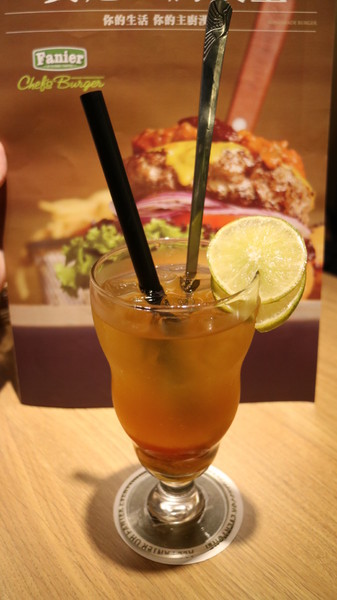 Fanier chef’s burger 費尼主廚漢堡(台北忠孝店)：【台北美食】Fanier chef's burger 費尼主廚漢堡-台北忠孝店