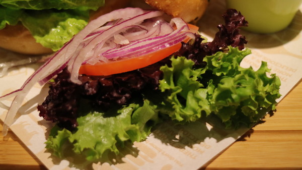 Fanier chef’s burger 費尼主廚漢堡(台北忠孝店)：【台北美食】Fanier chef's burger 費尼主廚漢堡-台北忠孝店