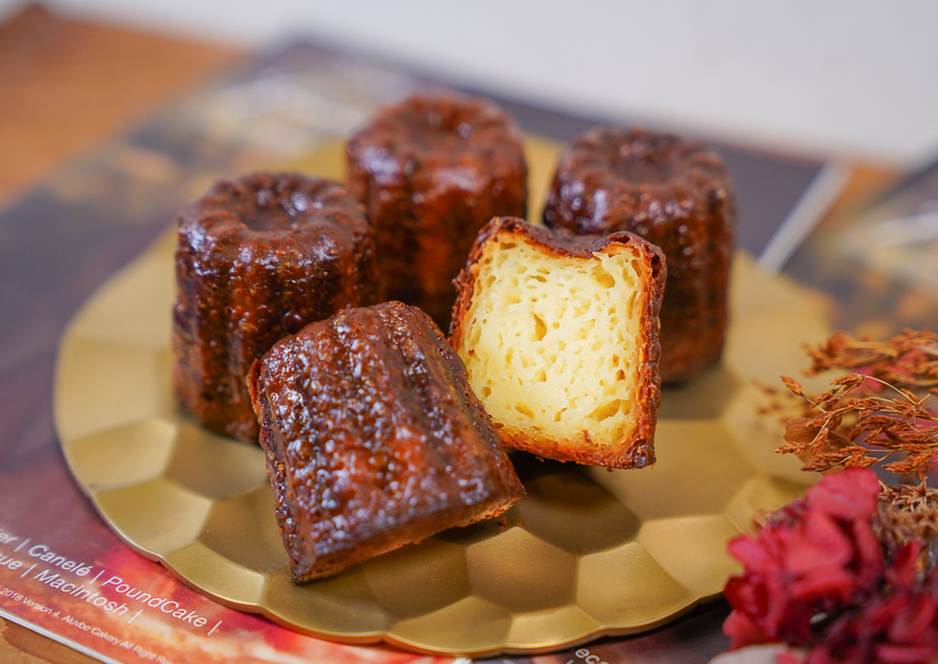 [高雄]艾樂比手作烘焙坊-冬季限定必吃!紅遍全台的重量級法式草莓蛋糕 - 美食好芃友