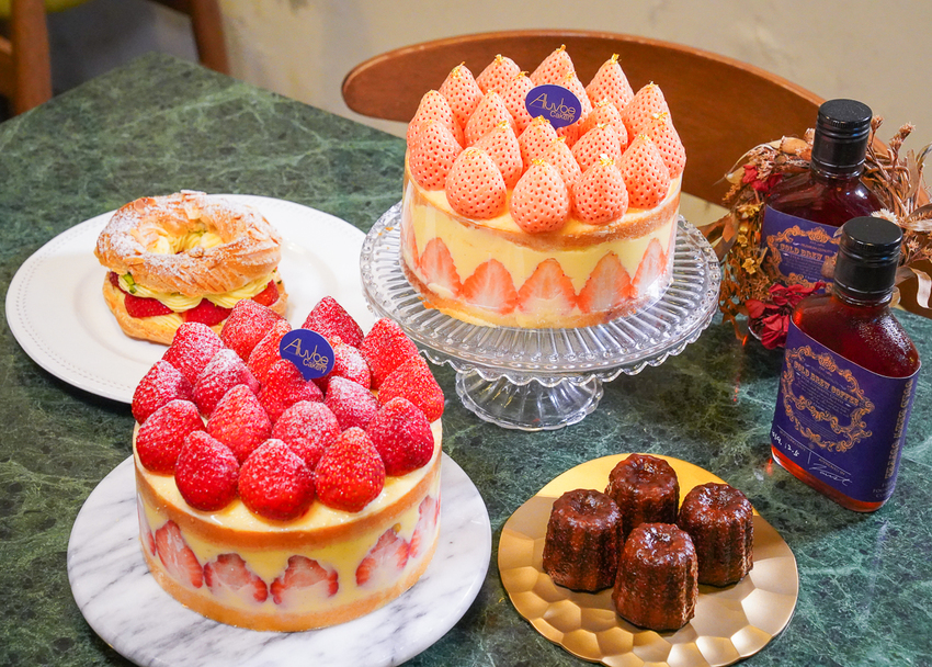 [高雄]艾樂比手作烘焙坊-冬季限定必吃!紅遍全台的重量級法式草莓蛋糕 - 美食好芃友