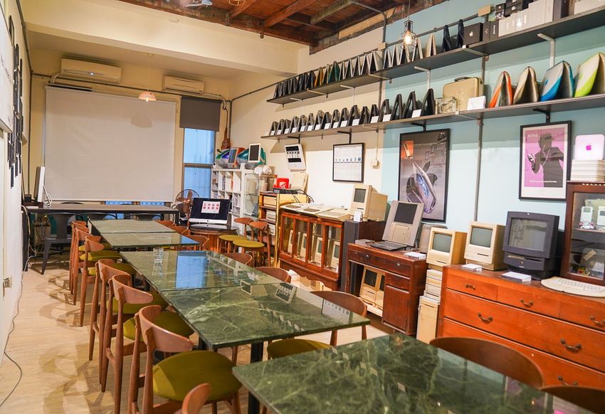 [高雄]艾樂比手作烘焙坊-冬季限定必吃!紅遍全台的重量級法式草莓蛋糕 - 美食好芃友