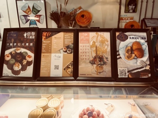 高雄甜點推薦【艾樂比手作烘焙坊】老屋夢幻甜點饗宴！全台必吃法式草莓蛋糕在這！蛋糕/點心/禮盒都搶手