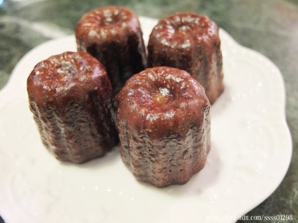 高雄甜點推薦【艾樂比手作烘焙坊】老屋夢幻甜點饗宴！全台必吃法式草莓蛋糕在這！蛋糕/點心/禮盒都搶手