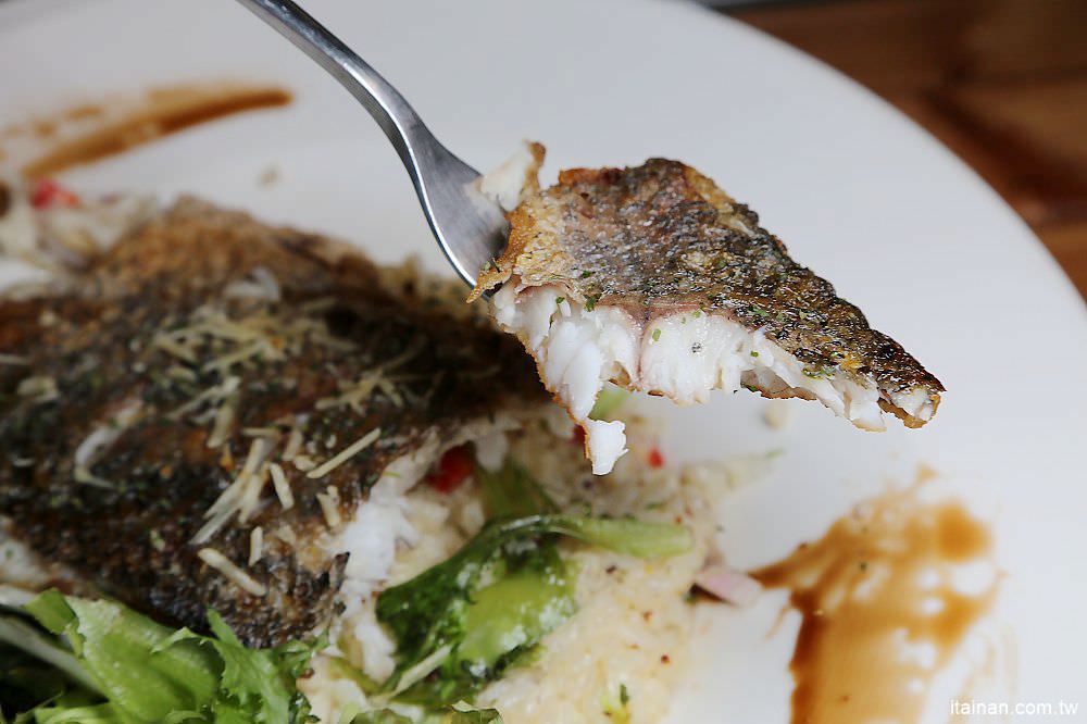 台南美食｜鐵木匠複合式餐廳~復古工業風秘密基地裡視覺與味覺的高CP值餐廳｜火鍋｜燉飯｜義大利麵 - 台南好Food遊