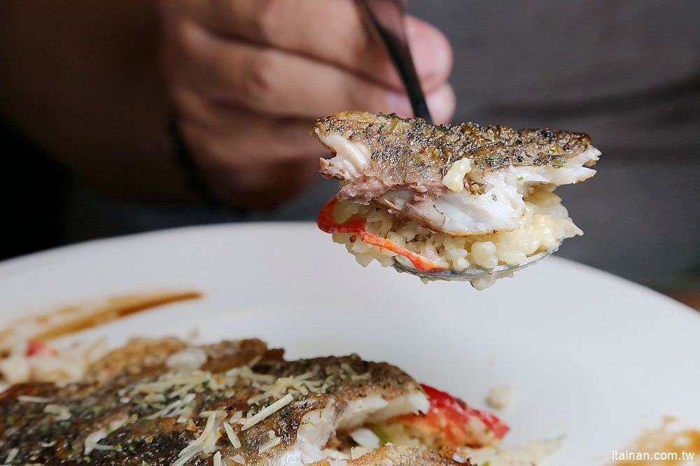 台南美食｜鐵木匠複合式餐廳~復古工業風秘密基地裡視覺與味覺的高CP值餐廳｜火鍋｜燉飯｜義大利麵 - 台南好Food遊