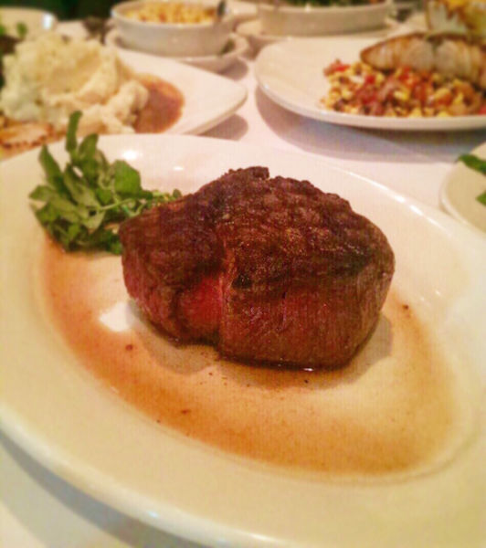 [台北信義美食]莫爾頓牛排館Mortons The Steakhouse 生日客製化菜單 蛋糕 小卡片 貼心服務 信義微風45樓台北101景色