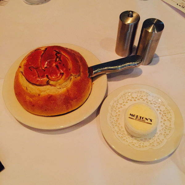 [台北信義美食]莫爾頓牛排館Mortons The Steakhouse 生日客製化菜單 蛋糕 小卡片 貼心服務 信義微風45樓台北101景色