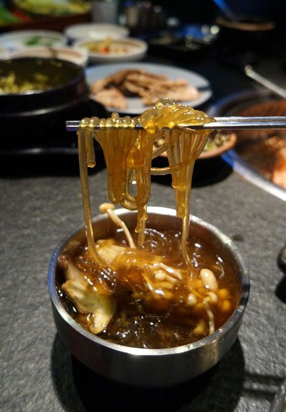 清潭洞韓式燒烤：清潭洞 ♥ 韓式燒烤 ♥ 台北東區 ♥ 試營運期間打卡85折 ♥ 有機會抽4MINTUE門票