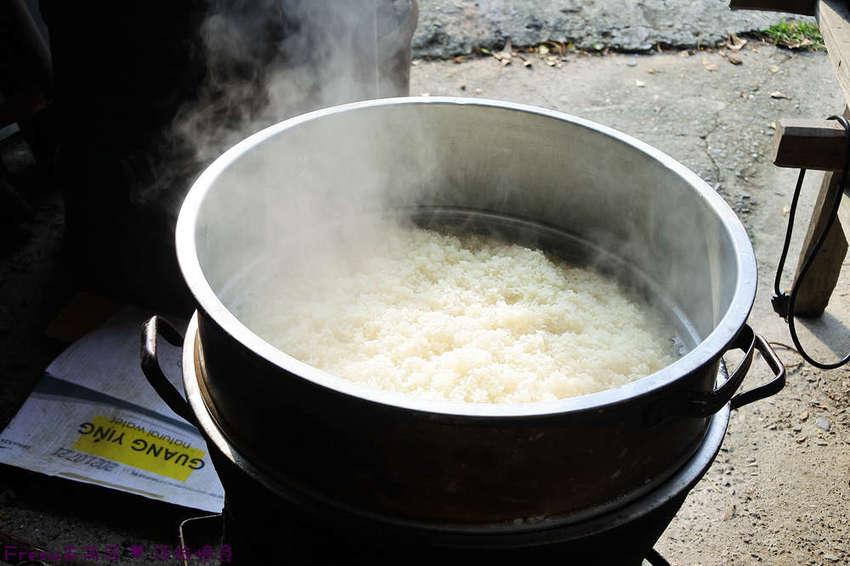 屏東童玩王國安坡部落.排灣族道地阿拜小米風味餐. 大自然森林教室DIY竹火祈福.DIY初魯克麻糬好有趣- Fresa芙芮莎♥莎旅憶食