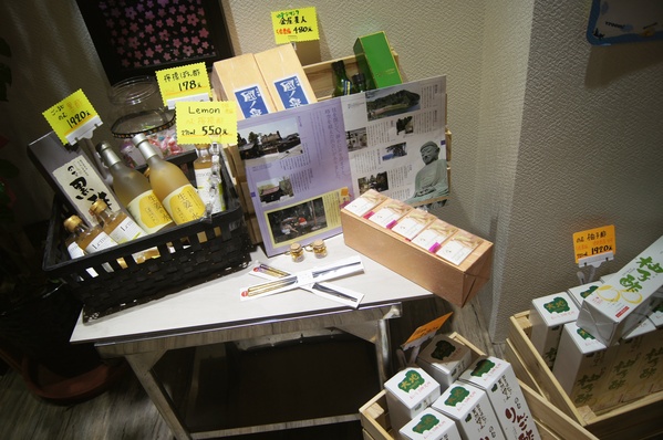 高雄 天晴迴轉壽司，精彩絕倫的鮪魚解體秀x頂級美味鮪魚大腹