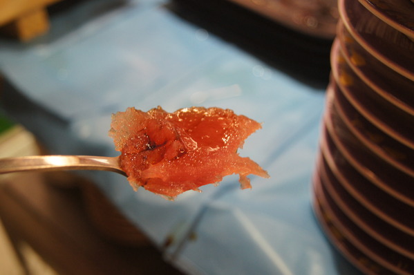 高雄 天晴迴轉壽司，精彩絕倫的鮪魚解體秀x頂級美味鮪魚大腹