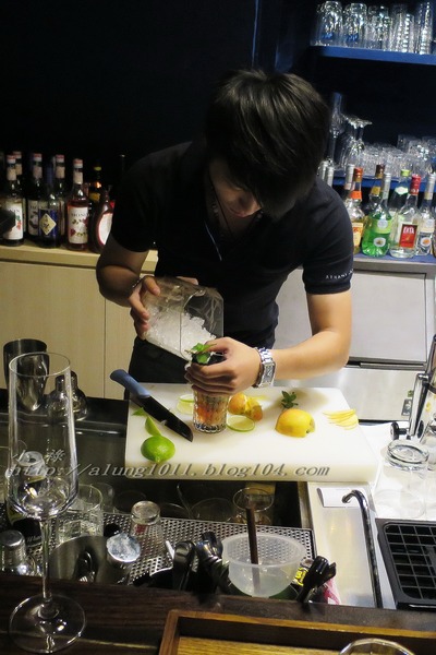 美食響悅~ ..Madker 音樂餐酒館