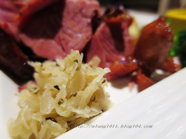 美食響悅~ ..Madker 音樂餐酒館