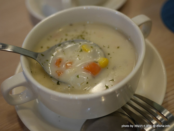 三隻小兔義式冰淇淋餐廳(台中老虎城店)：【食記】台中Three Little Bunnies GELATO RESTAURANT 三隻小兔義式冰淇淋餐廳-台中老虎城店@西屯老虎城-捷運BRT秋紅谷 : 用料實在, 健康取向的美味冰品! 糖尿病患者也可以安心吃