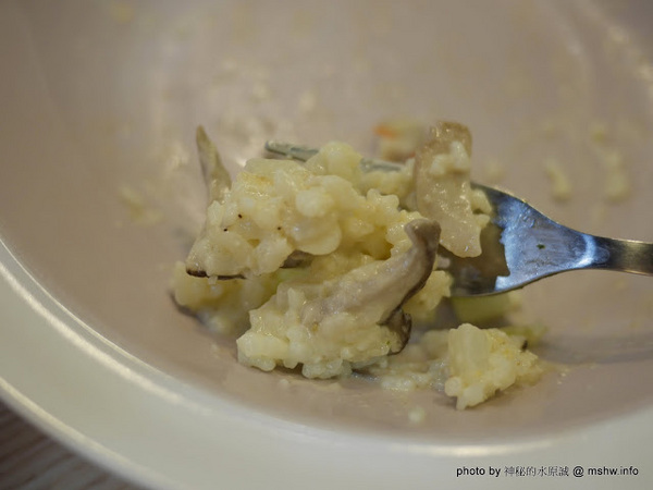 三隻小兔義式冰淇淋餐廳(台中老虎城店)：【食記】台中Three Little Bunnies GELATO RESTAURANT 三隻小兔義式冰淇淋餐廳-台中老虎城店@西屯老虎城-捷運BRT秋紅谷 : 用料實在, 健康取向的美味冰品! 糖尿病患者也可以安心吃