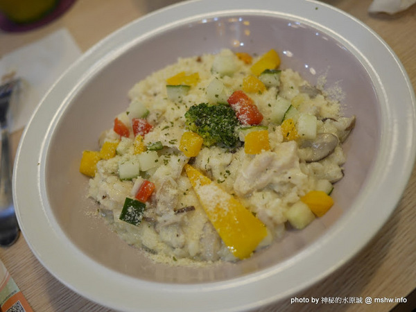 三隻小兔義式冰淇淋餐廳(台中老虎城店)：【食記】台中Three Little Bunnies GELATO RESTAURANT 三隻小兔義式冰淇淋餐廳-台中老虎城店@西屯老虎城-捷運BRT秋紅谷 : 用料實在, 健康取向的美味冰品! 糖尿病患者也可以安心吃