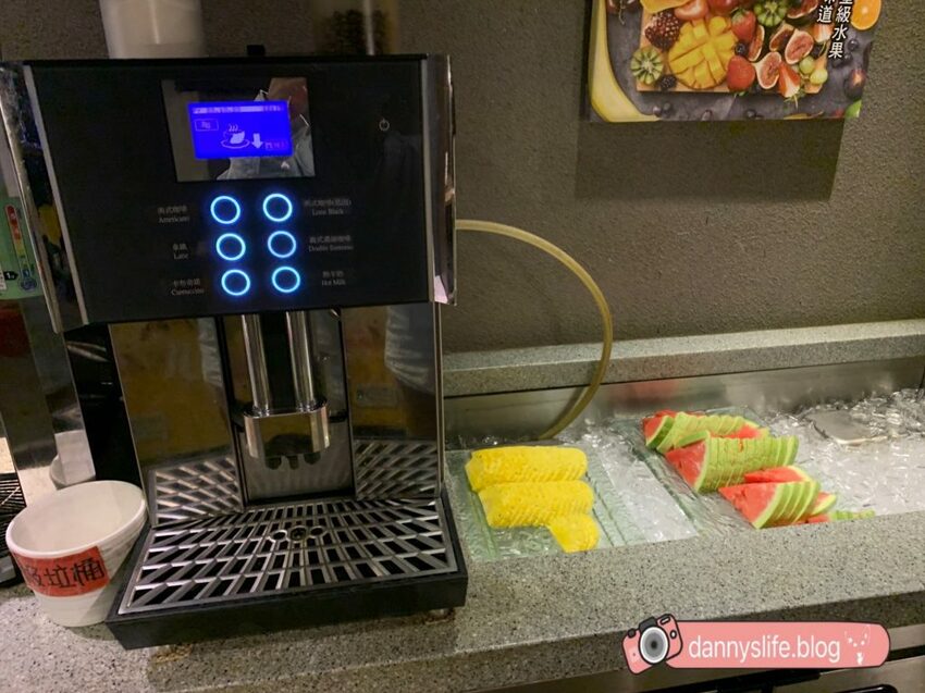 神來一鍋 內湖店 ｜多種美味湯頭的鴛鴦火鍋吃到飽！台北內湖美食 - 丹尼的吃喝玩樂