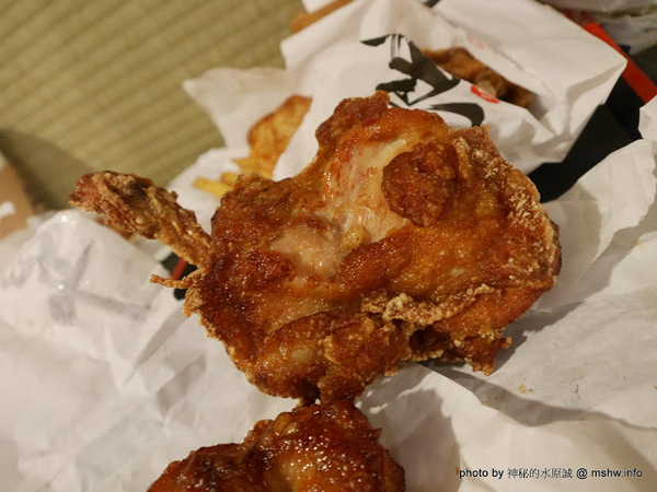 浪人炸雞：【食記】台北Rounin からあげ 浪人炸雞-丸龜名物-骨付鳥專賣店@中正博漢區相機街-捷運MRT台北車站 : 炸而不膩, 重口味的四國香川特產! 的確是還蠻好吃的呢!