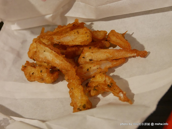 浪人炸雞：【食記】台北Rounin からあげ 浪人炸雞-丸龜名物-骨付鳥專賣店@中正博漢區相機街-捷運MRT台北車站 : 炸而不膩, 重口味的四國香川特產! 的確是還蠻好吃的呢!