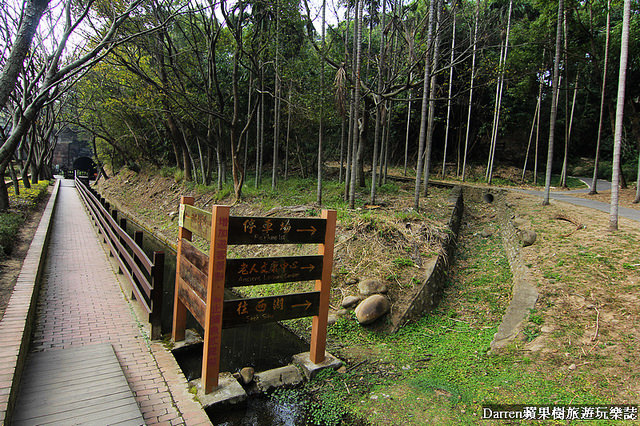 『苗栗旅遊景點』功維敘隧道★百年鐵道城牆隧道重現變身夢幻七彩隧道景點/貓貍山公園天熱消暑順遊好去處