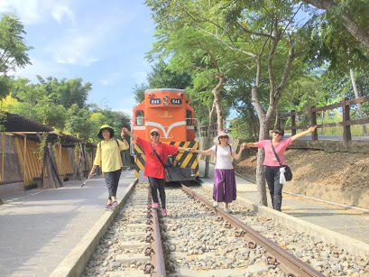 苗栗無料景點˙[功維敘隧道]七彩霓虹多彩多姿、好走、又好拍