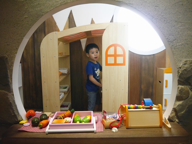 台中。親子餐廳│凹嗚親子主題樂園。密探維京風格堡壘。好吃、好玩還有玩具可帶回家哦! 台中。親子餐廳│凹嗚親子主題樂園。密探維京風格堡壘。好吃、好玩還有玩具可帶回家哦!