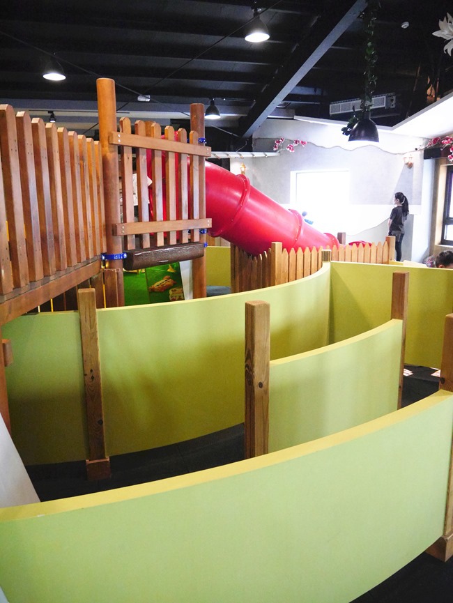 台中。親子餐廳│凹嗚親子主題樂園。密探維京風格堡壘。好吃、好玩還有玩具可帶回家哦! 台中。親子餐廳│凹嗚親子主題樂園。密探維京風格堡壘。好吃、好玩還有玩具可帶回家哦!