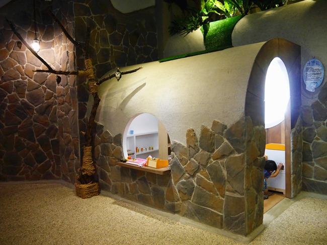 台中。親子餐廳│凹嗚親子主題樂園。密探維京風格堡壘。好吃、好玩還有玩具可帶回家哦! 台中。親子餐廳│凹嗚親子主題樂園。密探維京風格堡壘。好吃、好玩還有玩具可帶回家哦!