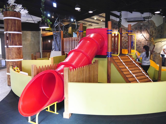 台中。親子餐廳│凹嗚親子主題樂園。密探維京風格堡壘。好吃、好玩還有玩具可帶回家哦! 台中。親子餐廳│凹嗚親子主題樂園。密探維京風格堡壘。好吃、好玩還有玩具可帶回家哦!