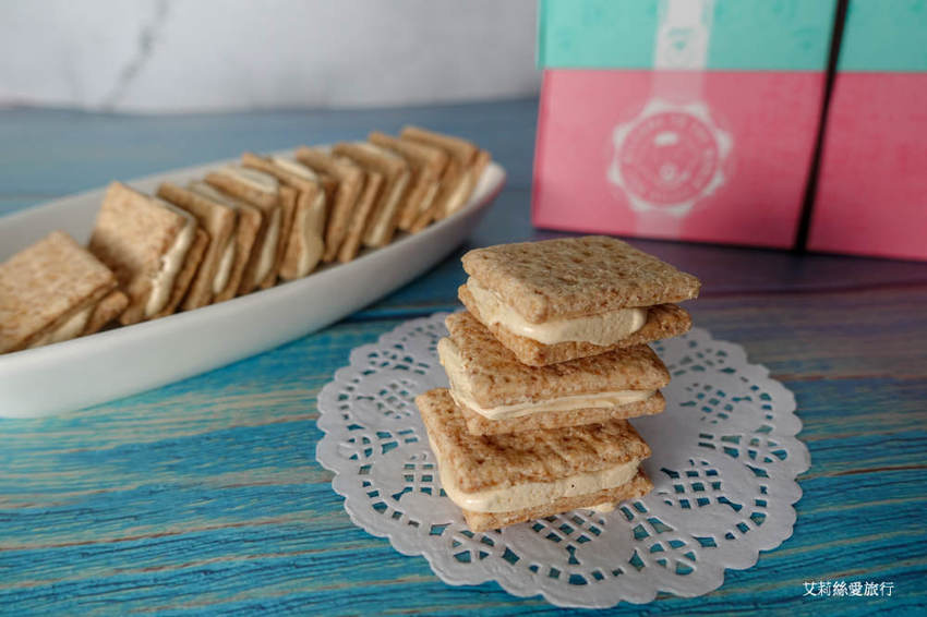 三統漢菓子 燕麥高纖奶霜蛋糕 獨特細緻奶霜搭配燕麥蛋糕 彌月試吃團購甜點推薦 - 艾莉絲愛旅行