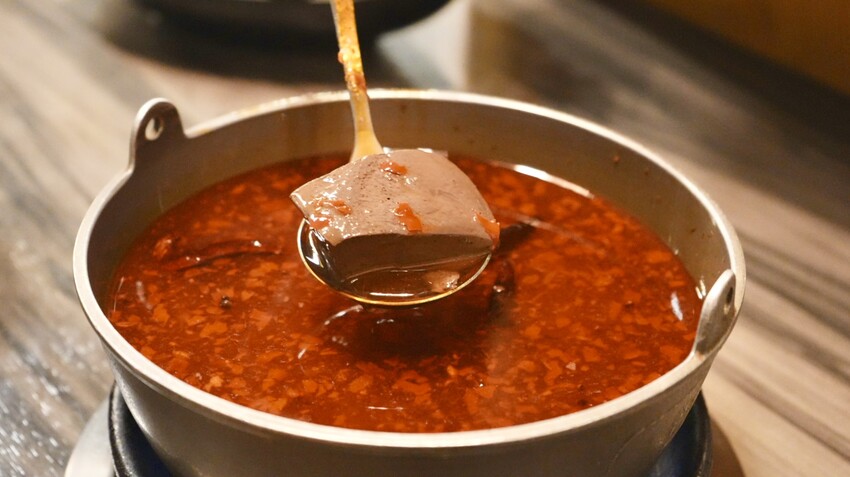 宜蘭火鍋吃到飽268元起！熊飽鍋物泰迪熊主題餐廳，必吃牛奶鍋和泰奶雪花冰。