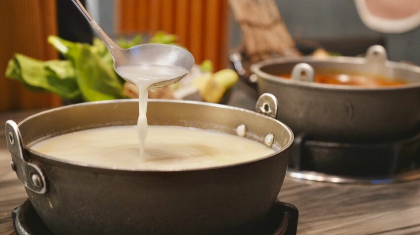 宜蘭火鍋吃到飽268元起！熊飽鍋物泰迪熊主題餐廳，必吃牛奶鍋和泰奶雪花冰。