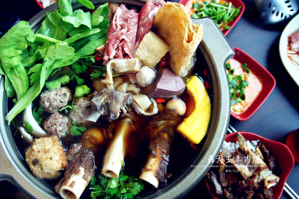 【新北市新店區。鍋物吃到飽】 羴(ㄕㄢ)大王羊肉爐 399元吃到飽 碧潭烏來推薦美食 捷運新店站 (二訪)